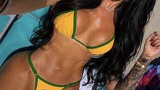 Thayla Coling Snapshot